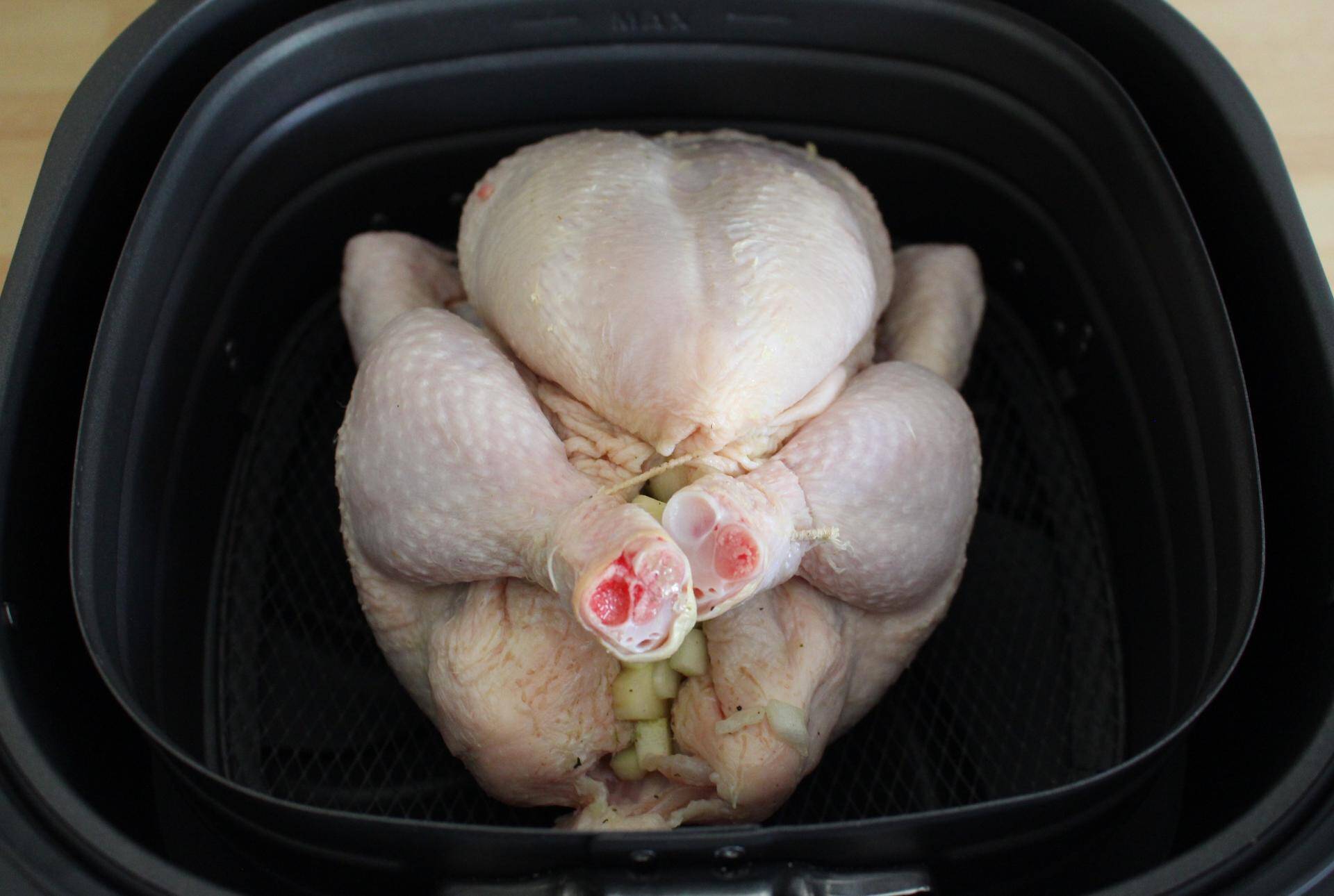 Philips Airfryer XXL rohes Grillhaehnchen